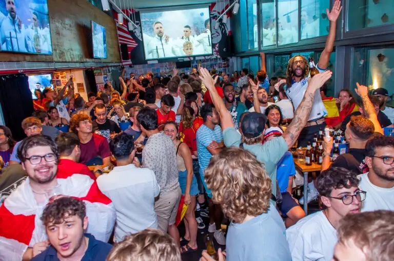 Lugar para ver deporte: Belushi's Barcelona